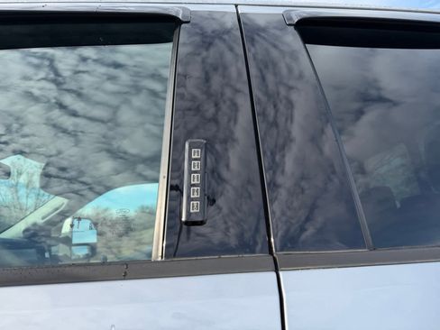 Used 2023 Ford F350 Lariat w/ FX4 Off-Road Package image 27