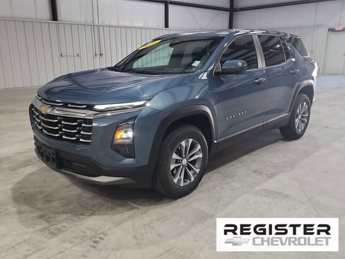 Used 2025 Chevrolet Equinox LT image 1