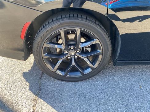 Used 2022 Dodge Charger R/T w/ Harman/Kardon Audio Group image 5