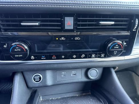 Used 2021 Nissan Rogue SL w/ Premium Package AWD/4WD image 19