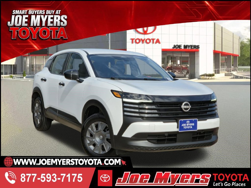 Used 2025 Nissan Kicks S FWD image 1