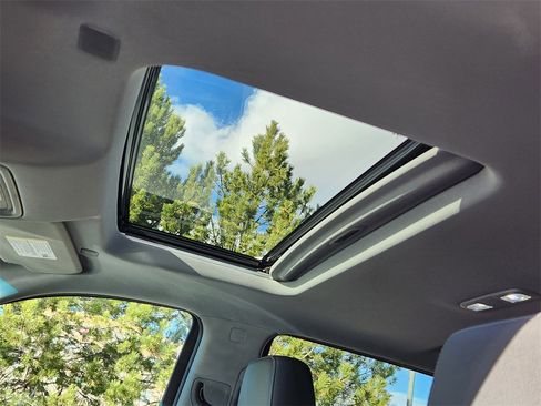 Used 2019 GMC Sierra 1500 SLT w/ SLT Premium Plus Package image 30