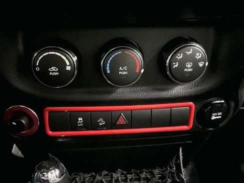 Used 2014 Jeep Wrangler Unlimited Sport w/ Quick Order Package 24S image 14