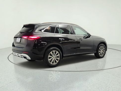 Certified 2026 Mercedes-Benz GLC 300 image 5