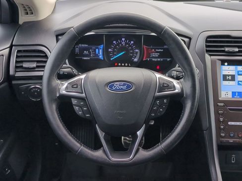 Used 2018 Ford Fusion Titanium image 24