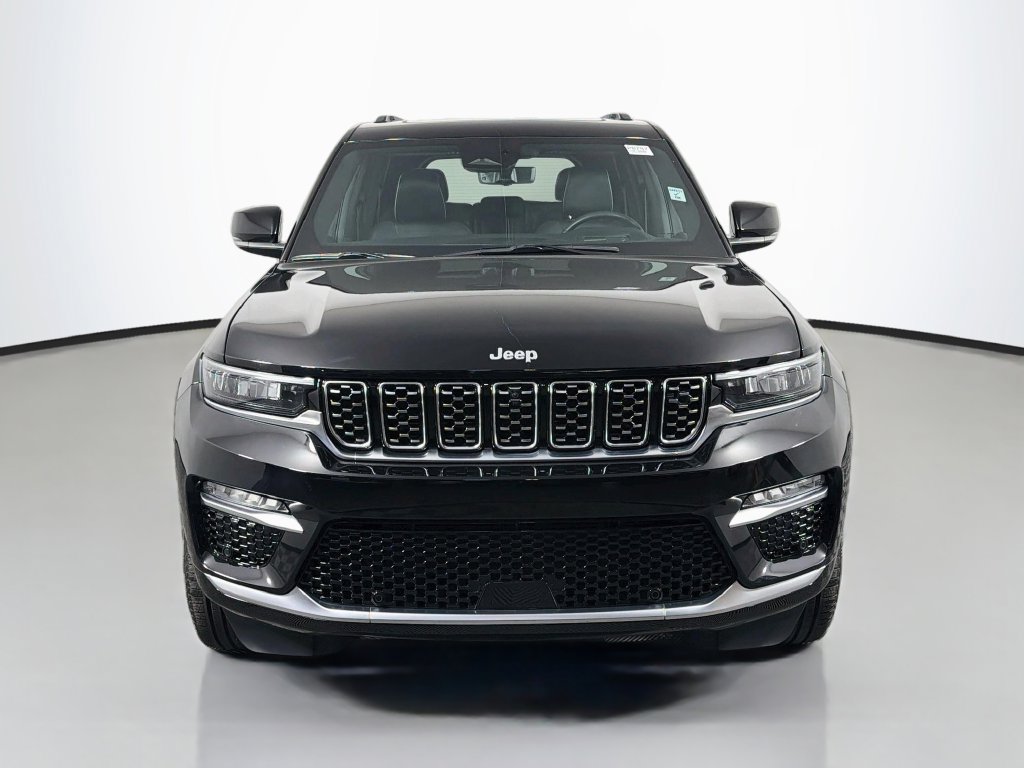 Used 2025 Jeep Grand Cherokee Summit w/ Adv Protech Group IV AWD/4WD image 2