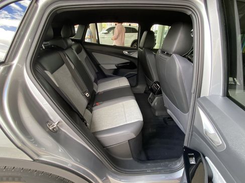 Used 2024 Volkswagen ID.4 2WD image 34