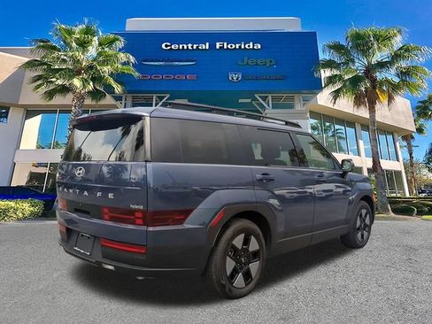Used 2025 Hyundai Santa Fe SEL FWD image 5