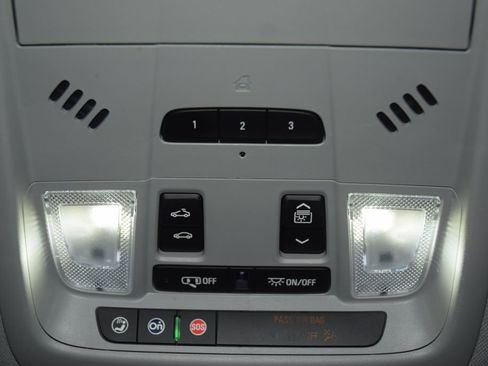 Certified 2024 Chevrolet Equinox Premier AWD/4WD image 39