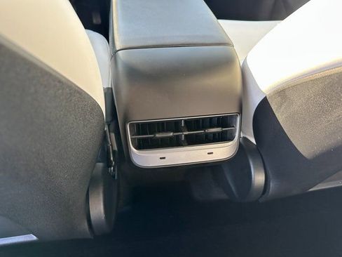 Used 2023 Tesla Model Y Long Range image 20