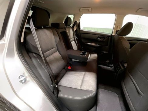 Used 2025 Nissan Rogue SV FWD image 26