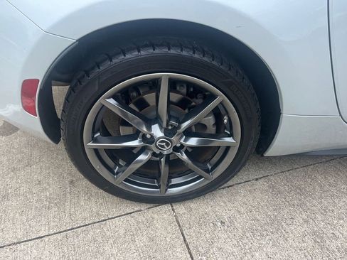 Used 2019 MAZDA MX-5 Miata Grand Touring image 12