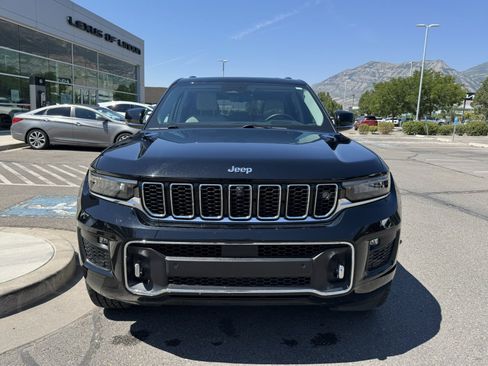 Used 2023 Jeep Grand Cherokee Overland w/ Adv Protech Group III AWD/4WD image 9