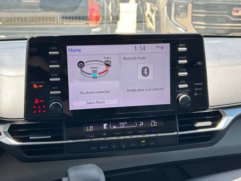 Used 2023 Toyota Sienna LE w/ LE Plus Package FWD image 20
