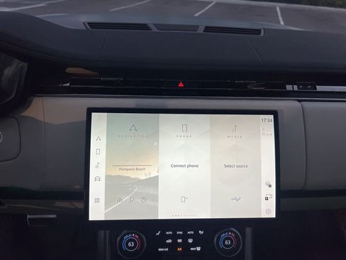 Used 2023 Land Rover Range Rover SE image 72