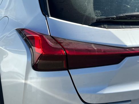 Used 2021 Lexus UX 200 w/ Accessory Package (Z1) FWD image 20