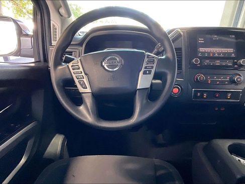 Used 2022 Nissan Titan SV w/ Accessory Utility Package RWD image 5