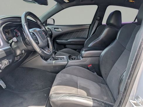 Used 2022 Dodge Charger R/T w/ Plus Group RWD image 17