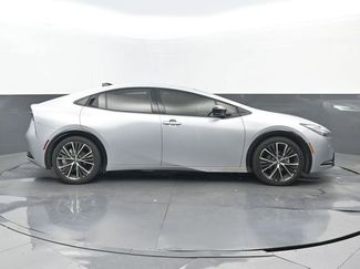 Used 2023 Toyota Prius XLE FWD video 2