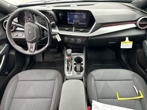 New 2026 Chevrolet Trax RS w/ Sunroof Package FWD image 16