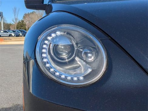 Used 2017 Volkswagen Beetle 1.8T S image 10