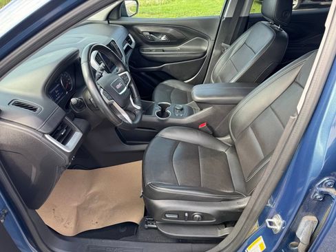 Used 2024 GMC Terrain SLT AWD/4WD image 11