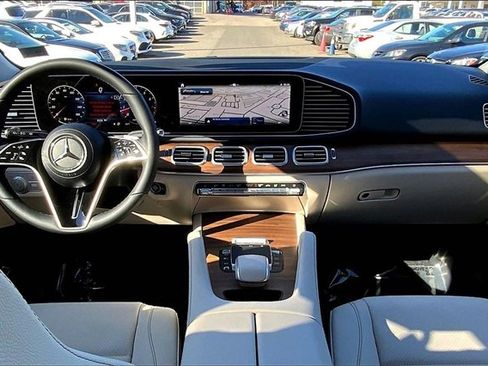 Used 2025 Mercedes-Benz GLE 350 4MATIC image 12