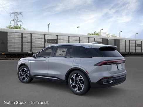 New 2026 Lincoln Nautilus Premier AWD/4WD image 4