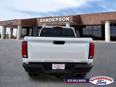 Used 2025 Chevrolet Colorado ZR2 w/ Technology Package AWD/4WD image 4