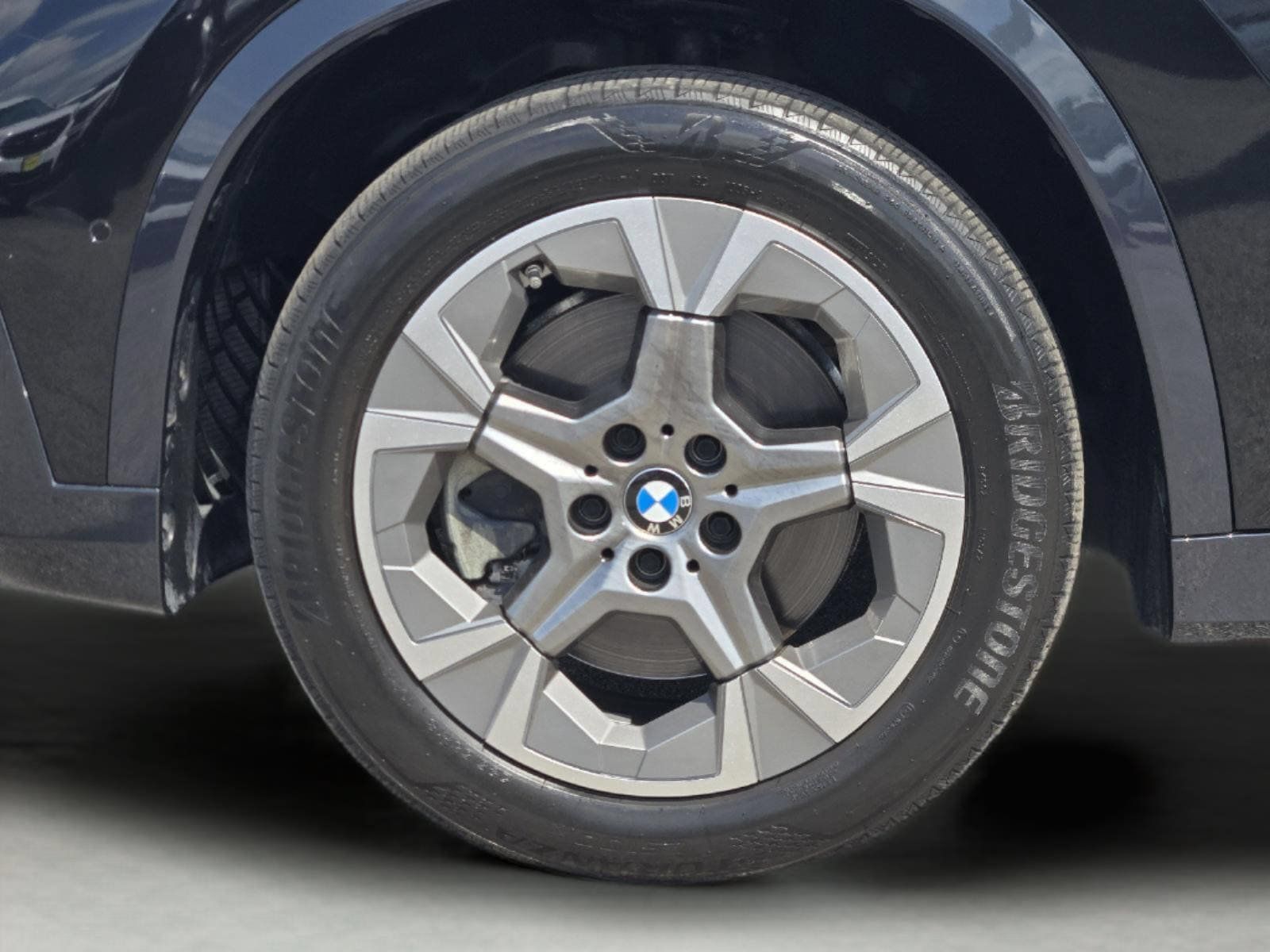 Used 2023 BMW X1 xDrive28i AWD/4WD image 11
