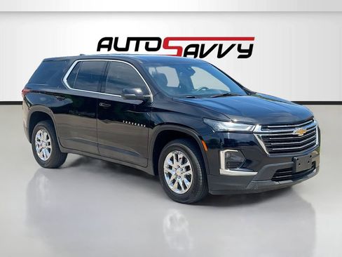 Used 2023 Chevrolet Traverse LS FWD image 1