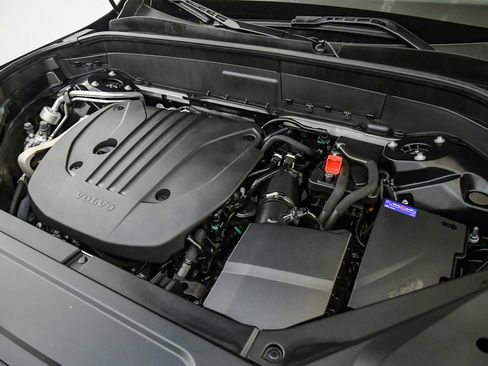 Certified 2025 Volvo XC90 B5 Core w/ Protection Package Premier AWD/4WD image 26
