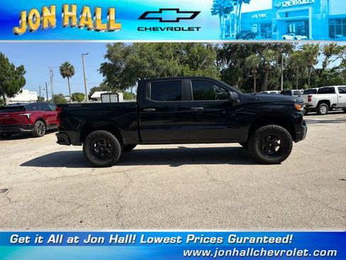 Used 2023 Chevrolet Silverado 1500 Custom Trail Boss w/ Midnight Edition AWD/4WD image 9