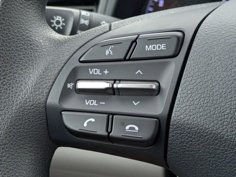 Used 2020 Hyundai Elantra SEL FWD image 21