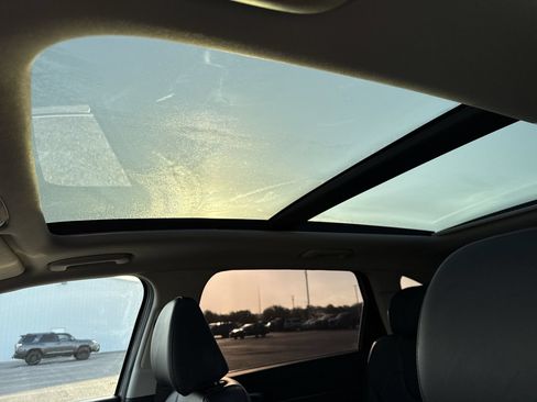 Used 2025 Kia Sorento S w/ Panoramic Sunroof Package FWD image 16