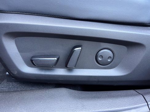 New 2025 Mitsubishi Outlander SE image 10