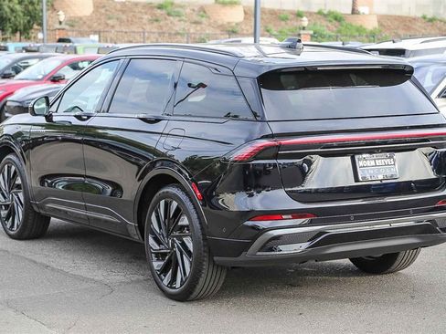 Certified 2024 Lincoln Nautilus Reserve w/ Equipment Group 202A image 8