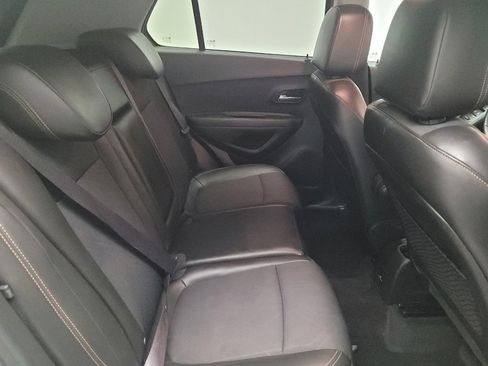 Used 2017 Chevrolet Trax LT w/ LT Convenience Package image 19