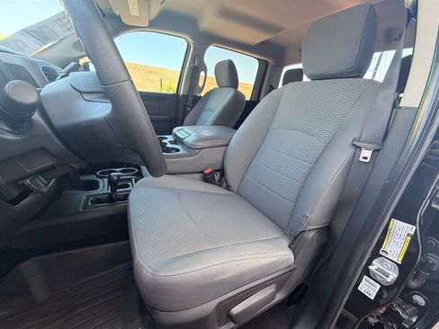 Used 2018 RAM 2500 Tradesman w/ Chrome Appearance Group AWD/4WD image 13