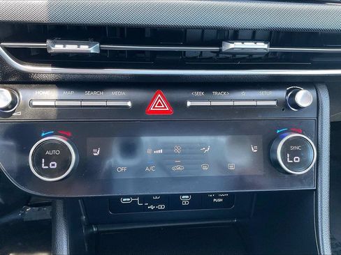 Used 2025 Hyundai Sonata SEL FWD image 16