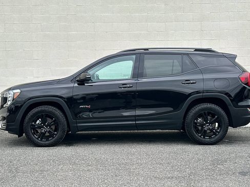 Certified 2022 GMC Terrain AT4 w/ Infotainment Package II AWD/4WD image 7