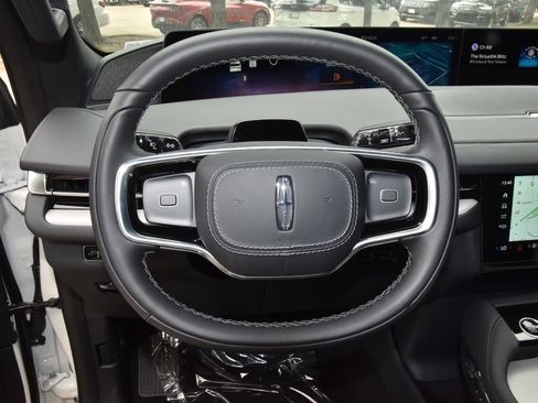 New 2027 Lincoln Navigator Reserve w/ Jet Appearance Package AWD/4WD image 24