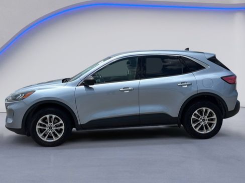 Used 2022 Ford Escape SE w/ Convenience Package AWD/4WD image 3