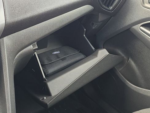 Used 2016 Ford Transit Connect XLT image 30