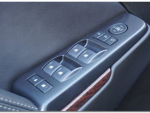 Used 2020 GMC Yukon SLT image 17