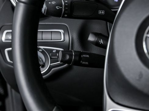 Used 2018 Mercedes-Benz C 63 AMG S image 30