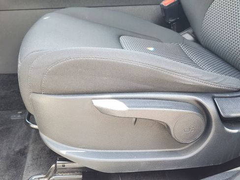 Certified 2025 Kia Sportage LX FWD image 22