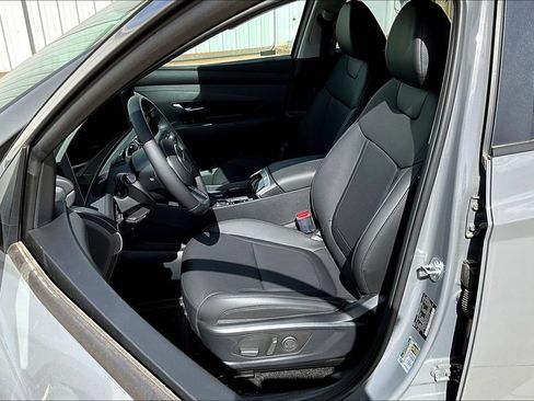 Used 2025 Hyundai Tucson SEL FWD image 16