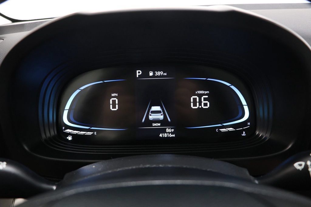 Used 2025 Hyundai Venue SEL FWD image 20