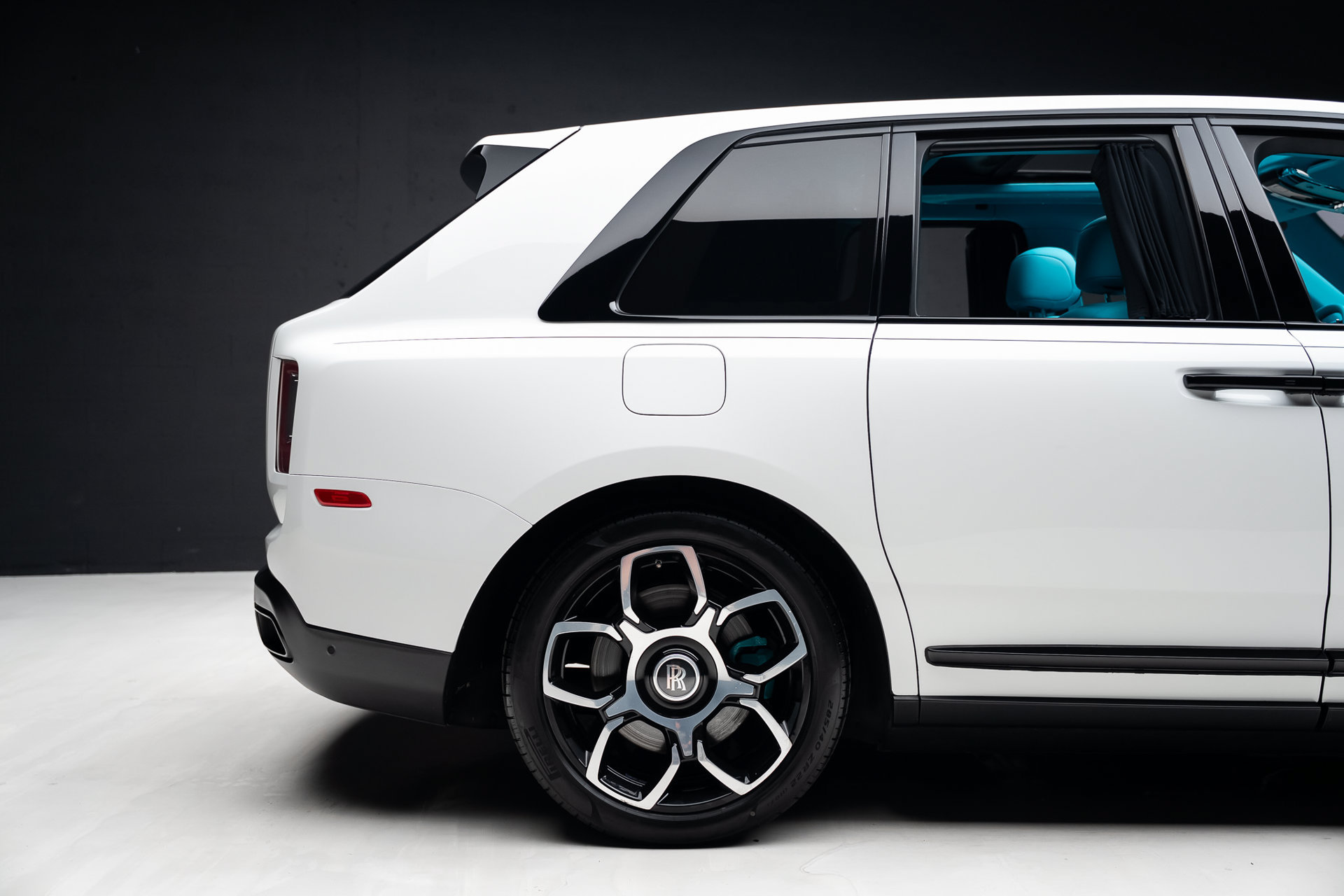 Used 2019 Rolls-Royce Cullinan AWD/4WD image 37